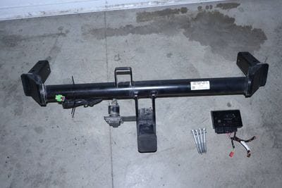 Tow / Trailer Hitch Assembly 8R0800491A