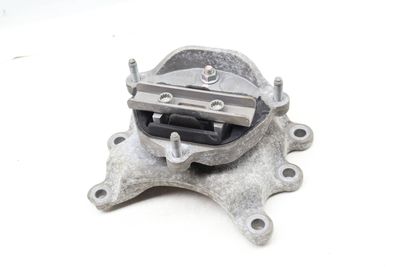 TRANSMISSION MOUNT / BRACKET