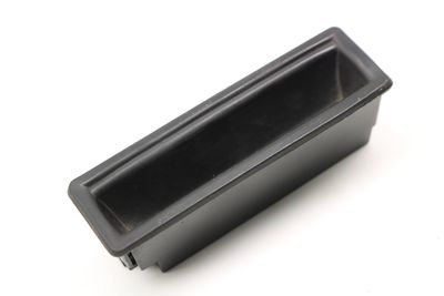 TRUNK / HATCH HANDLE 4L0827574