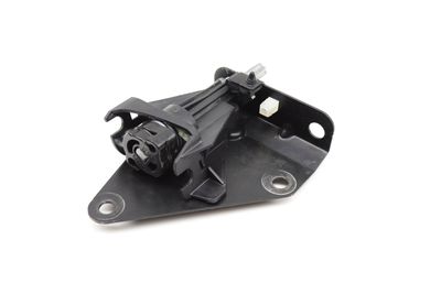 TRUNK HATCH LATCH / LOCK 7162149