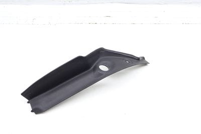 Trunk Hatch / Liftgate Tail Light Drip Rail Trim 51497414191