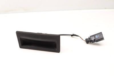 Trunk Hatch Release Handle / Switch 7P5827566B