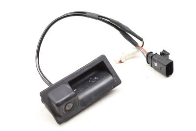 TRUNK HATCH RELEASE HANDLE / SWITCH w/ CAMERA 7P5827566A