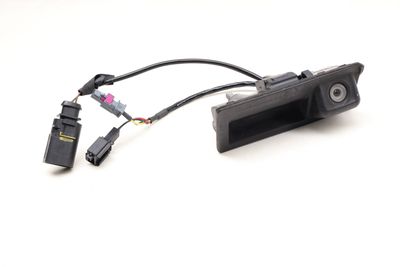 TRUNK HATCH RELEASE HANDLE / SWITCH w/ CAMERA 7P5827566F