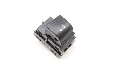 TRUNK / HATCH RELEASE SWITCH 9303662
