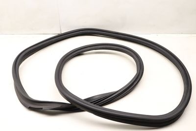 TRUNK HATCH SEAL / WEATHER STRIPPING 7350827