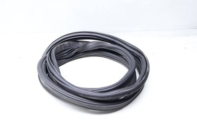 TRUNK HATCH SEAL / WEATHER STRIPPING