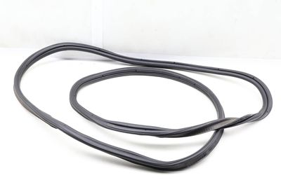 TRUNK HATCH SEAL / WEATHER STRIPPING LR147404