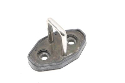 TRUNK LATCH STRIKER PLATE 7P0827517