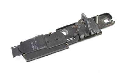 TRUNK LATCH STRIKER PLATE / MOTOR 4F9827383B