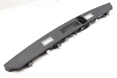 TRUNK LICENSE PLATE LIGHT / HANDLE ASSEMBLY 7357105