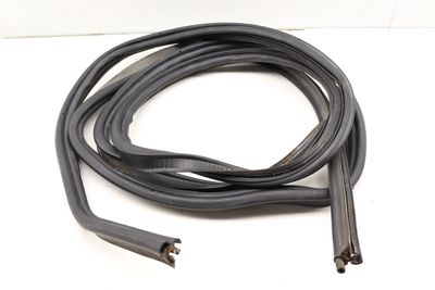 TRUNK LID / LIFTGATE WEATHER STRIPPING 721827705B