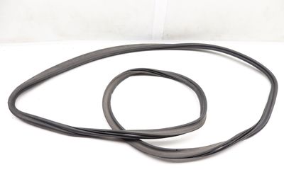 TRUNK LID SEAL / WEATHER STRIPPING 4K5827705B