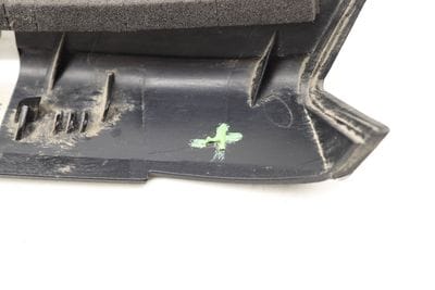 TRUNK LID TAIL LIGHT TRIM 7206389