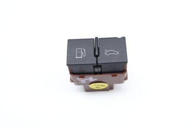 TRUNK RELEASE / FUEL DOOR SWITCH / BUTTON 4F0959833A