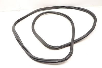 Trunk Seal / Weather Stripping 51767255635