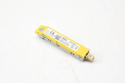 Upper Antenna Booster 4M0035225A