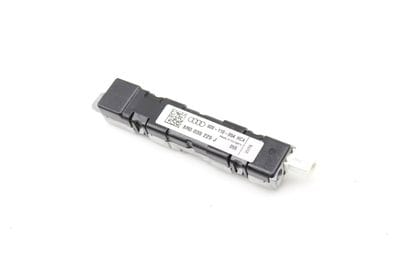 Upper Antenna Booster 8R0035225J