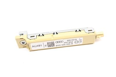 Upper Antenna Booster 8W5035225B