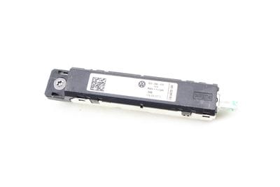 Upper Antenna Booster (AM/FM) 17A035577E