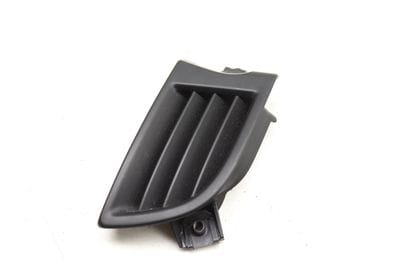Upper Dash Defrost Trim / Vent