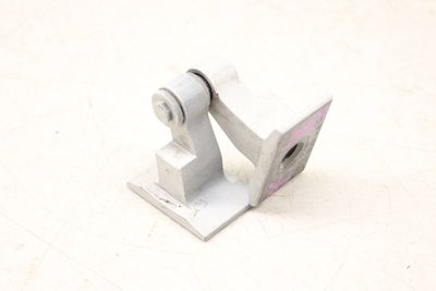 UPPER DOOR HINGE 7246066