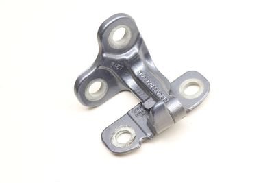 UPPER DOOR HINGE LR073599