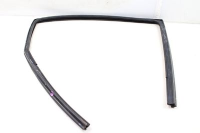 UPPER DOOR WINDOW SEAL / WEATHER STRIPPING 4L0839439B