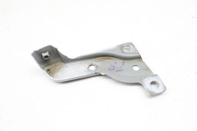 Upper Fender Mount Bracket 3CN821184