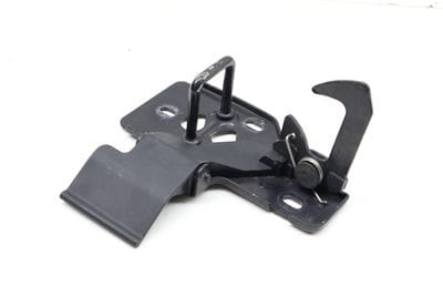 Upper Hood Latch / Lever 7P5823480B