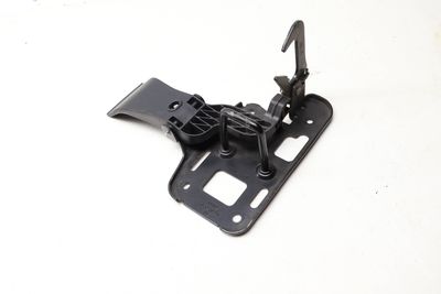 UPPER HOOD LATCH / LEVER 8R0823480A