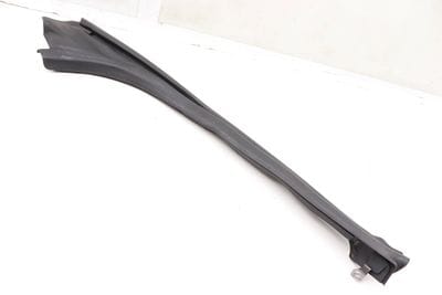 UPPER INNER DOOR / WINDOW SEAL 8F0831721C