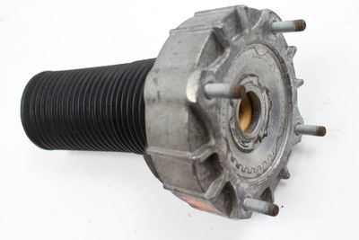 UPPER STRUT MOUNT BRACKET / BOOT 7L0412321