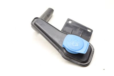 UPPER WINDSHIELD WASHER RESERVOIR / FILLER NECK