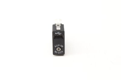 USB / AUX-IN Socket 84109237653