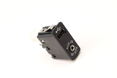 USB / AUX-IN SOCKET 9237653
