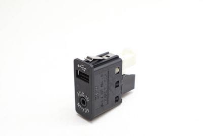 USB / AUX-IN Socket 84109237654