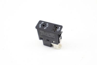 USB / AUX-IN Socket 84109237654