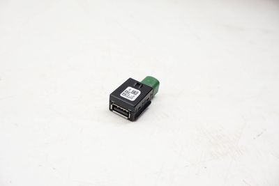 USB Port / Connector 5Q0035726