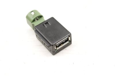 USB PORT / CONNECTOR 5Q0035726