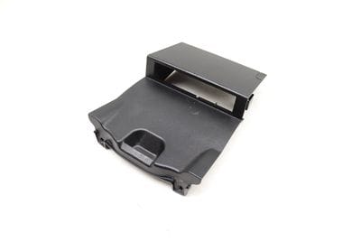 USB Port / Connector Trim 2468230000