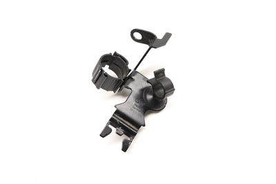 VACUUM HOSE BRACKET 7P5133095