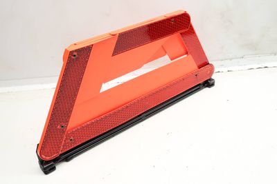 WARNING / SAFETY / ROAD HAZARD TRIANGLE 4B5860251B