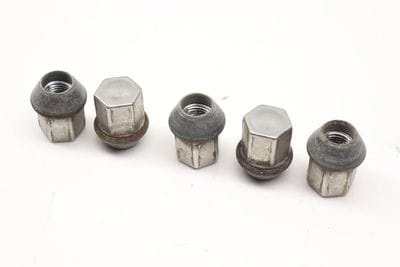 Wheel Bolt / Lug Nut Set (5) LR001381