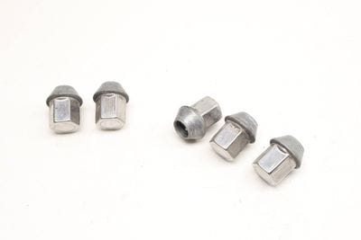 Wheel Bolt / Lug Nut Set (5) LR001381