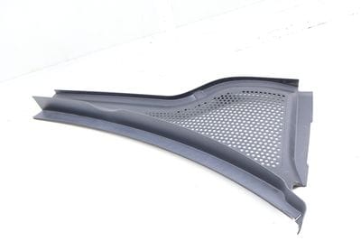 Windshield Cowl Grille / Wiper Cover Panel 5G1819404A