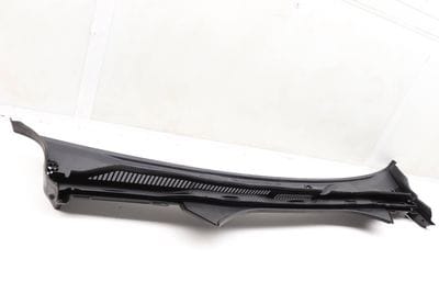 WINDSHIELD COWL / RAIN TRAY 7427845