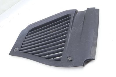 WINDSHIELD COWL / RAIN TRAY 7L5819729A