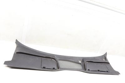 Windshield Cowl / Rain Tray 8W1819403