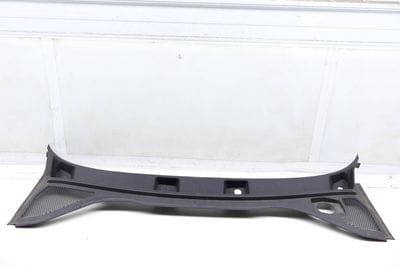 Windshield Cowl / Rain Tray 8Y1819401
